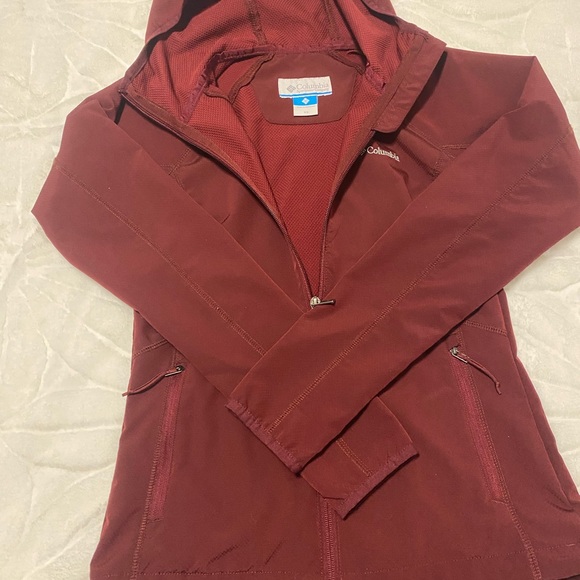 Columbia Running Jacket - Picture 2 of 2